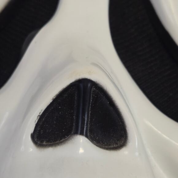 Scream Ghost Face Mask S9206 2013 Halloween Costume Does Not Glow Plastic - Picture 5 of 10